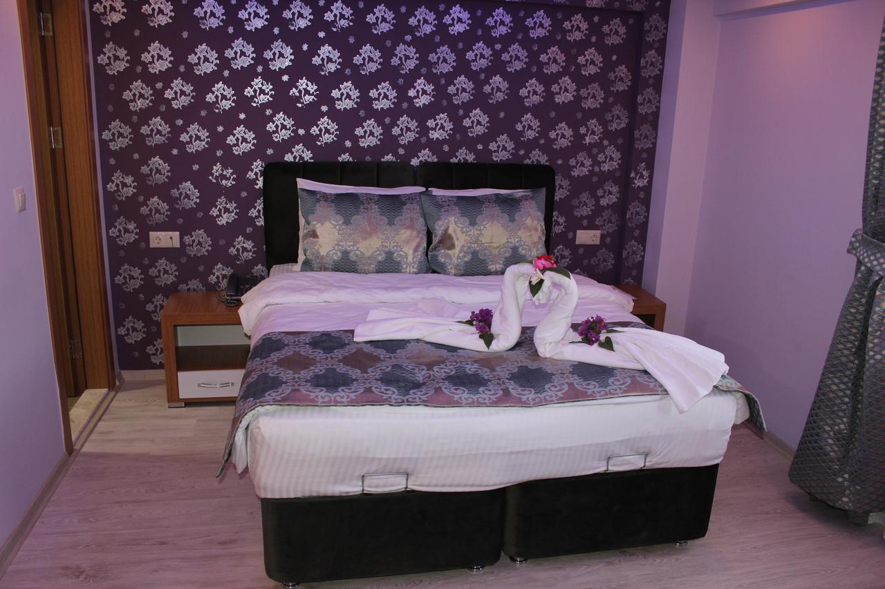 Safran Palas Yenifoca Room photo
